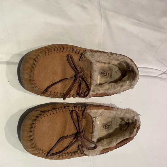 UGG Moccasins - Chestnut - Picture 6 of 6